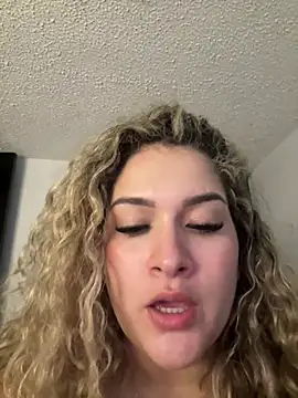 Sara_smiiith211's Live XXX Chat