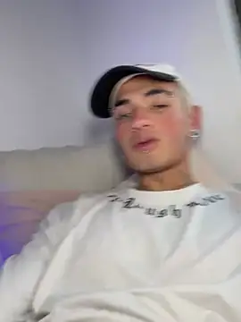 santikhalifa Chat XXX live