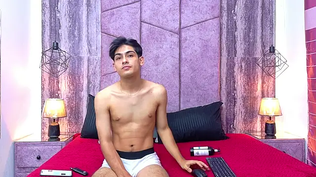 XXX chat uživo modela TaylerCruz