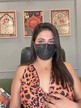 Kavya_hotieeeee Adlı Modelin Canlı XXX Sohbeti