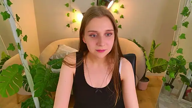 HollyWheeler: онлайн-секс-чат