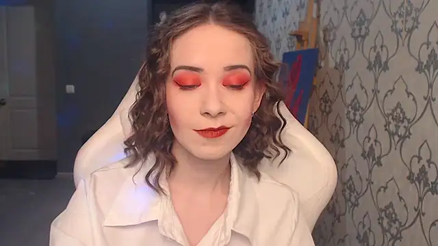 FascinatingEyess élő XXX-chatje