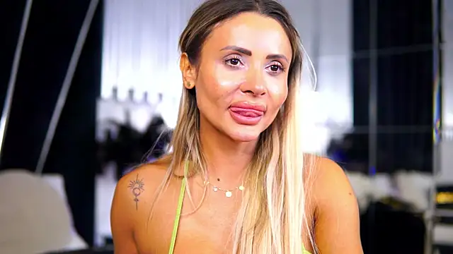 CelesteArden's Live XXX Chat