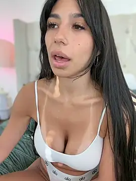 LoveLillyy Chat XXX in diretta