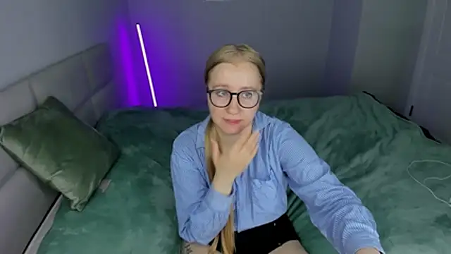 MilanaJune Live XXX-Chat