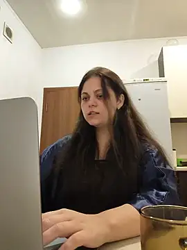 XXX chat uživo modela _Mikky_lil_