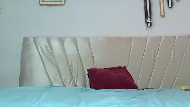 aly_n_sebas Adlı Modelin Canlı XXX Sohbeti