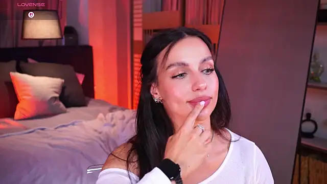 LunaNight Adlı Modelin Canlı XXX Sohbeti