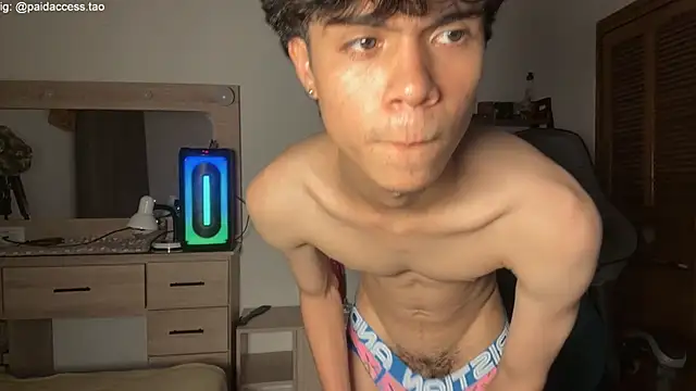 OopsAgain_ Live XXX-chat