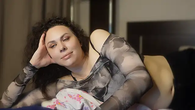 MollyCheiz Adlı Modelin Canlı XXX Sohbeti