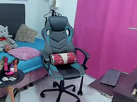 Hanna_long Live XXX-chat