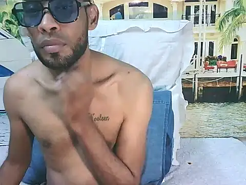 IndianMagicMike Chat XXX in diretta