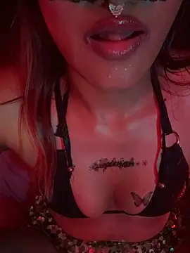 MiNniE_666's Webcam Show