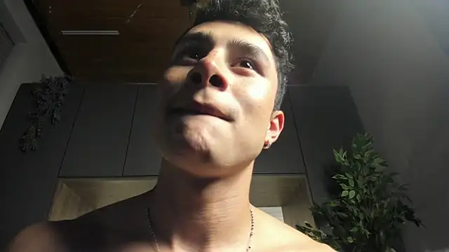 Chatroom XXX en direct de AustinJones_