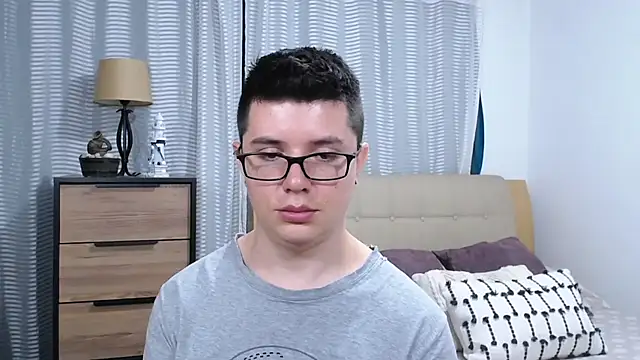 BlackFoXXX69 现场XXX聊天