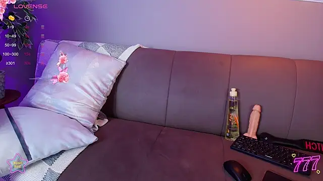 bloom_apple Live XXX Chat