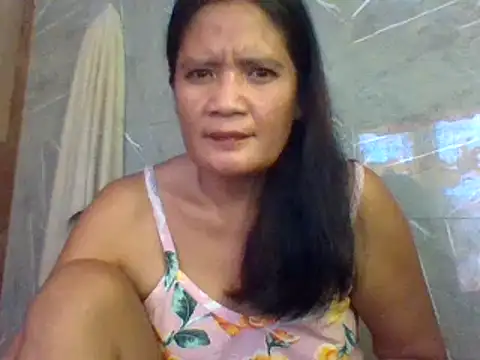 Chat +18 de PinayZaira ao vivo