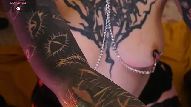צ'אט XXX בשידור חי של rocknsexx