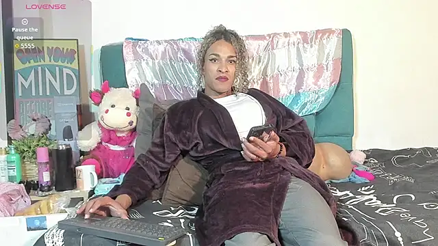 StefanyMiler Adlı Modelin Canlı XXX Sohbeti