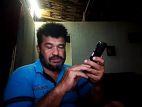 tarra122's Live XXX Chat
