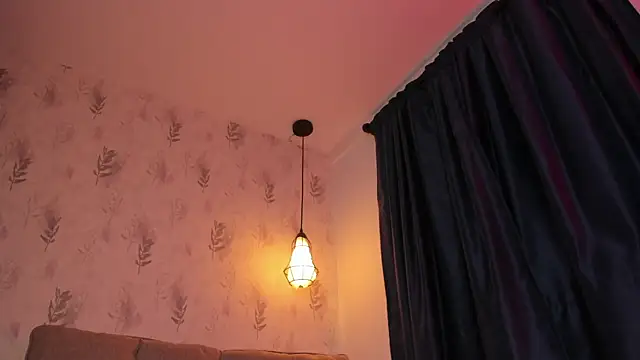 perla7777's Live XXX Chat