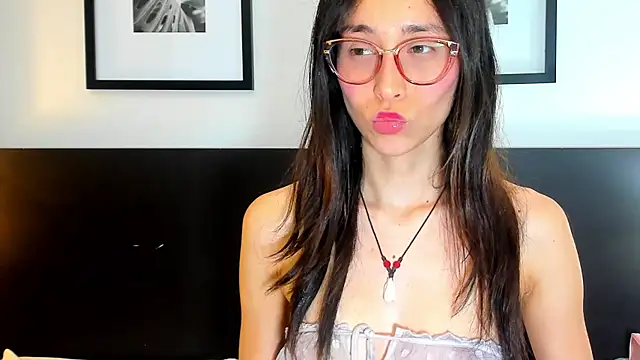 doll_bella_'s Live XXX Chat
