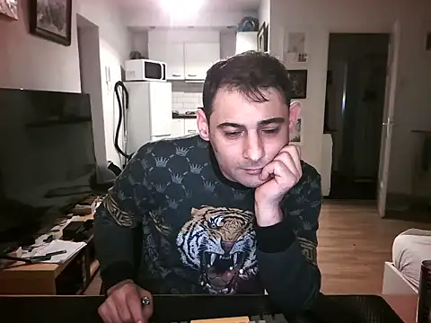 Онлайн чат XXX mihaimichael
