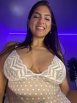 chicachocolate01's Live XXX Chat