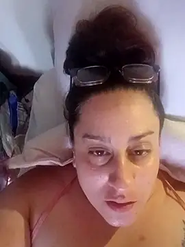 Mannibee Chat XXX in diretta
