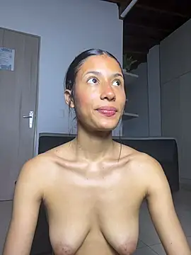 Valentinabaker Chat XXX in diretta