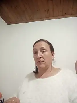 dangerous_milf's Live XXX Chat