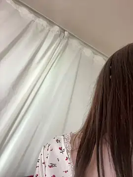 MiraXS' Live XXX Chat