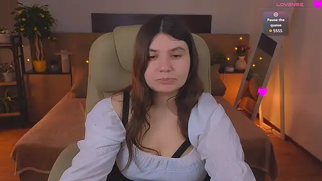 Chatroom XXX en direct de Viola__Shy