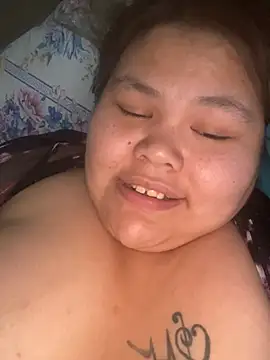 แชท XXX สดของ BiggtittiesX