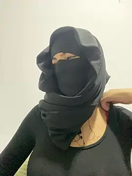 Hijabi_HotGirls Adlı Modelin Web Kamerası Şovu