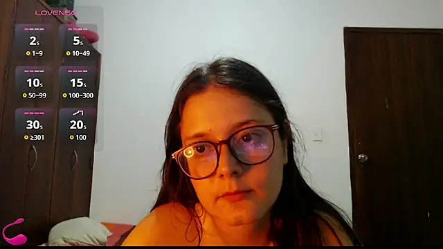 Chat XXX en directo de MadieeLorez