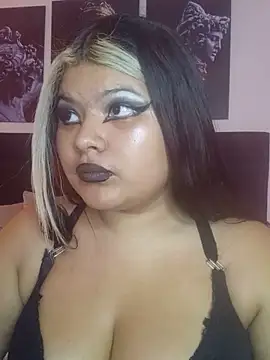 XXX chat uživo modela WickedLemon
