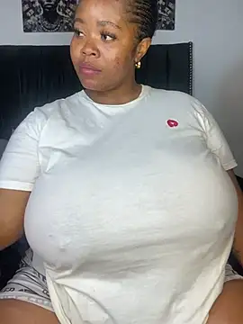 LunaCovenn's Live XXX Chat