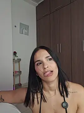 heyshaa Adlı Modelin Canlı XXX Sohbeti