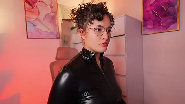 DannaaLovs Adlı Modelin Canlı XXX Sohbeti