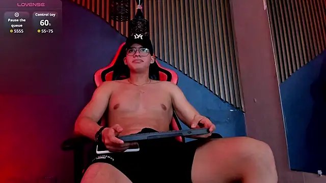 Chat XXX en directo de Axxel_Muscle