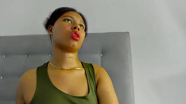 tatianasquirthot Chat XXX in diretta