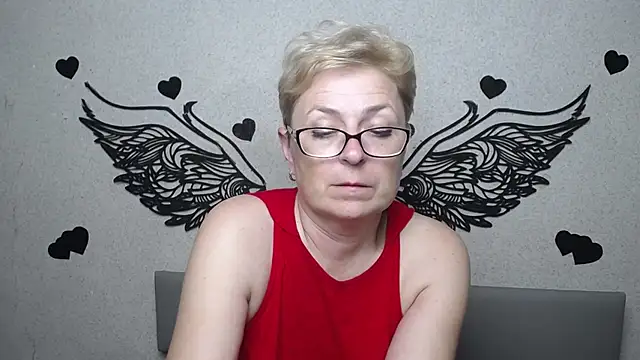 EmiliaGree's Live XXX Chat