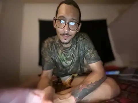 ThrowedWorldWide 现场XXX聊天