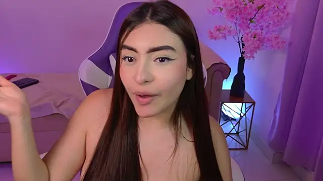 XXX chat uživo modela mayavexx