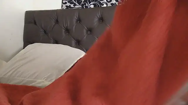 sluttylaura21 Live XXX-chat