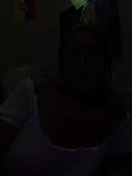 XXX chat uživo modela bossyroxy84
