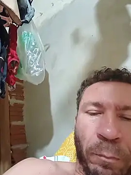 RobertoLuiz84 Adlı Modelin Canlı XXX Sohbeti