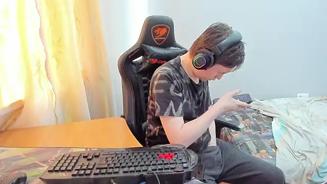 iliaskrislove's Live XXX Chat
