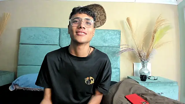 DannTaylor 现场XXX聊天